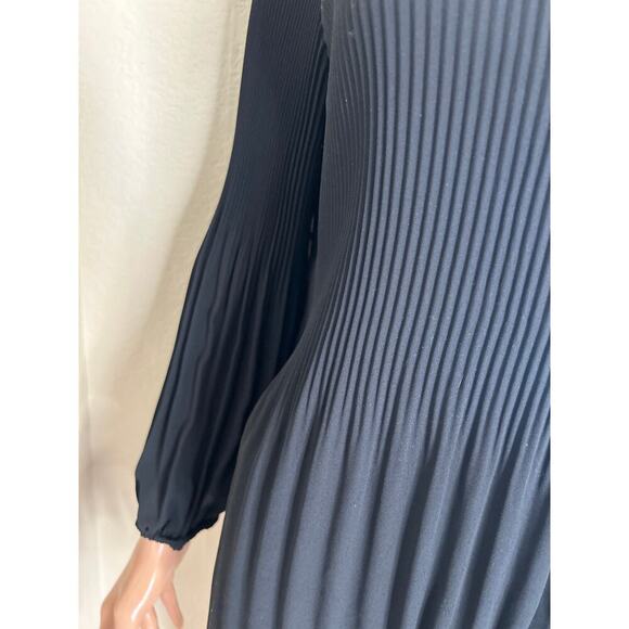 Adrianna Papell women's top blouse accordion lightweight black SM keyhole back - Picture 7 of 7